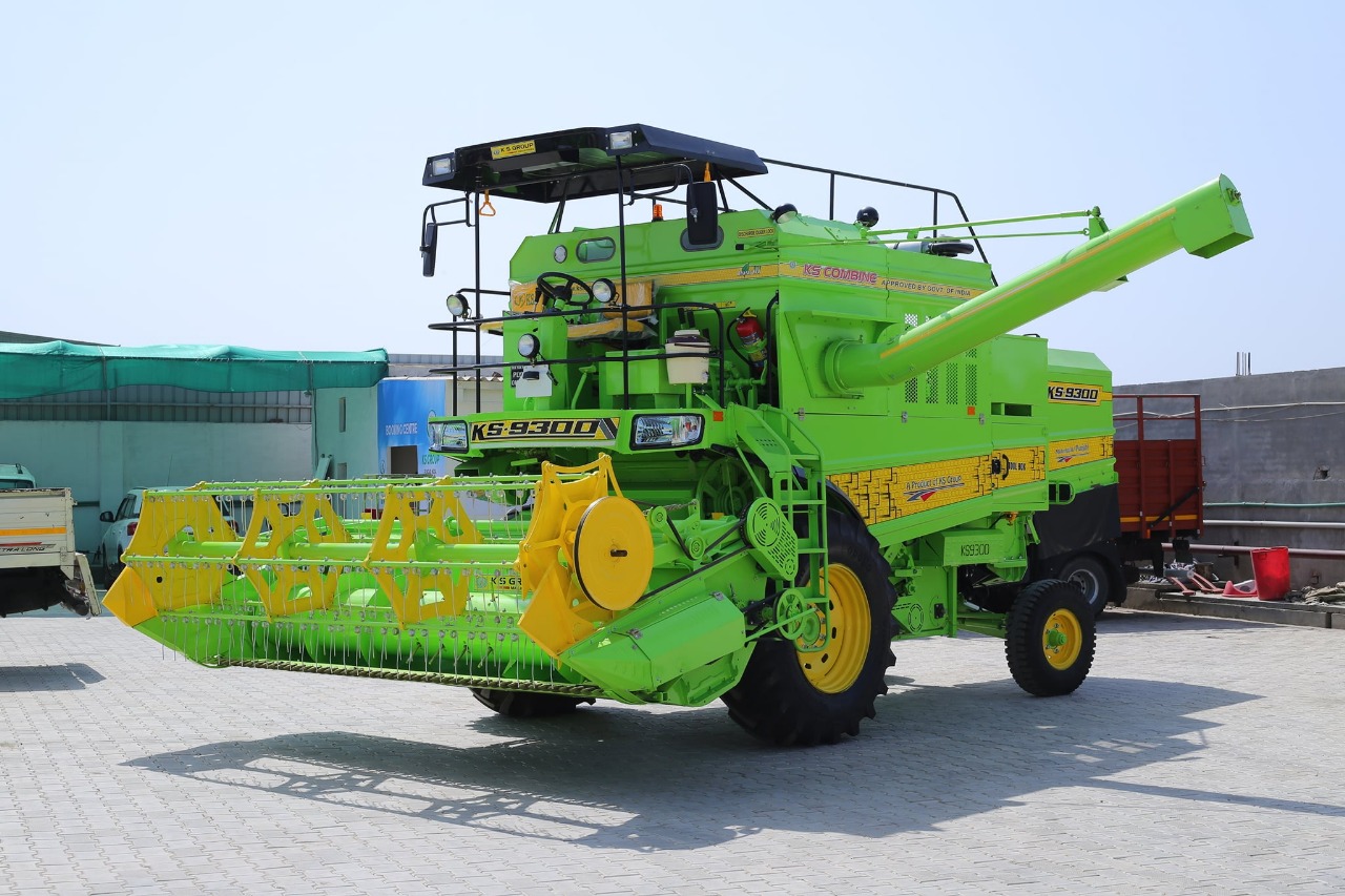  KS 9300 Combine Harvester
